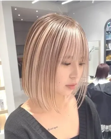ベージュ写真